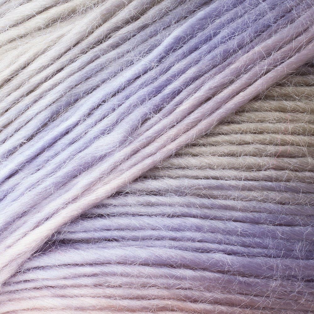 Review of Red Heart Boutique Unforgettable Yarn 