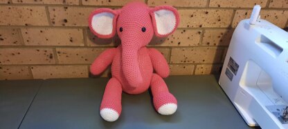 Sweet Pea the Elephant Crochet Pattern