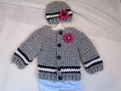 891 Baby Sweater Set