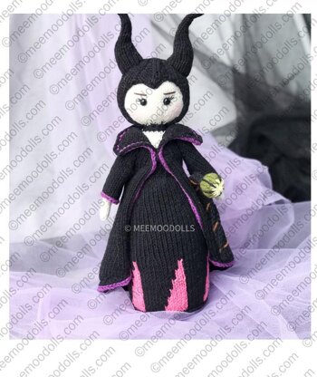 Knit Evil Queen. Knitting Iconic Doll