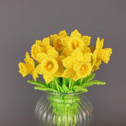 Crochet pattern daffodils bouquet of flowers or single flower