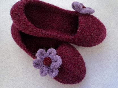 Little Girls Ballet Slipper with Flower Felted Knit