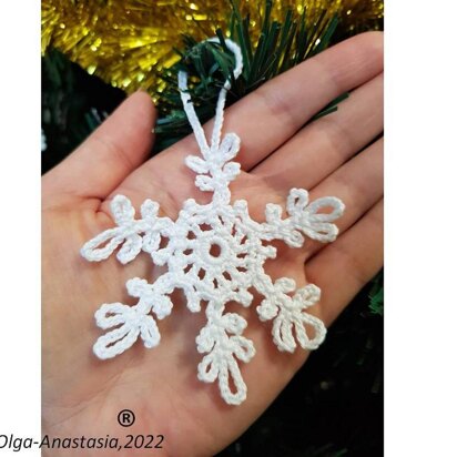 Openwork snowflake 3