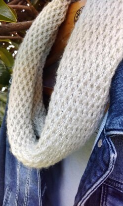 Easy Self-rolling Cowl in Two Lengths