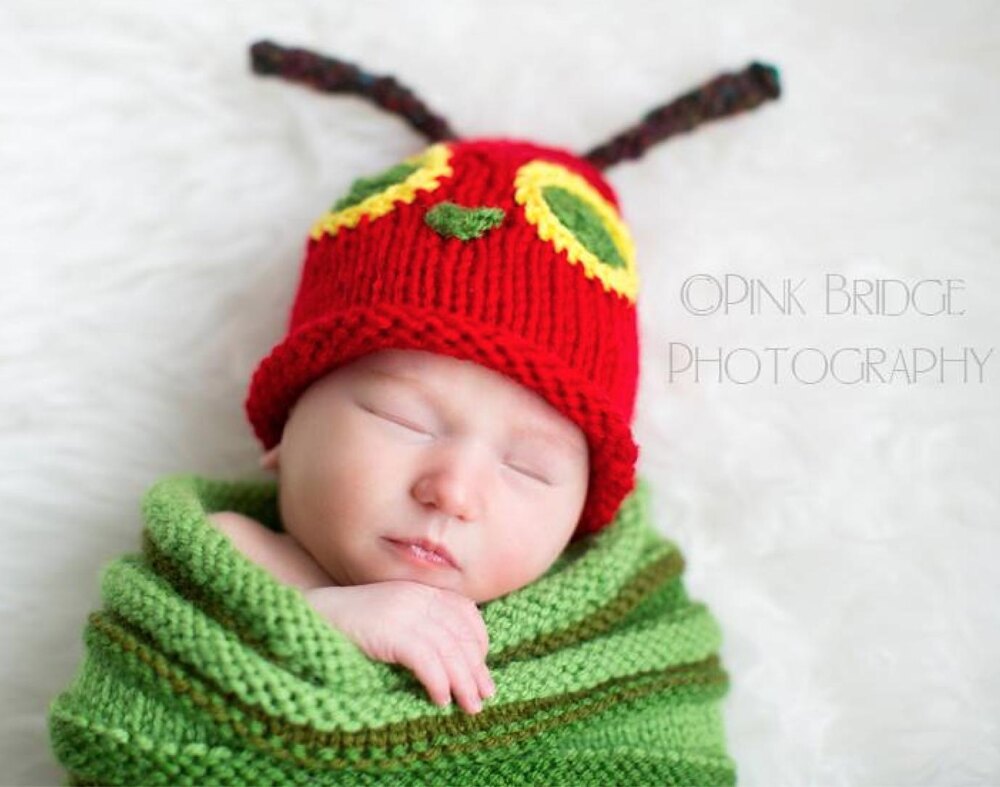 Hungry caterpillar deals knitted baby outfit