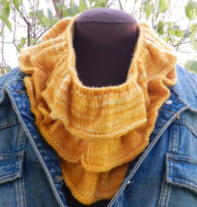 Making Waves Cowl