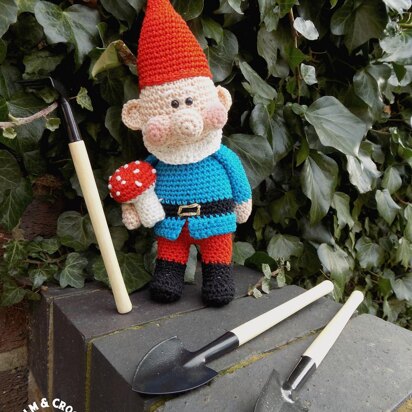 Gnorman the Gnome Amigurumi