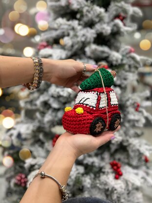 Christmas car basket