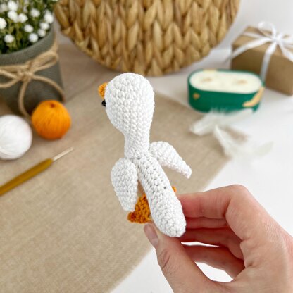 Crochet goose pattern baby rattle toy Amigurumi teether bird