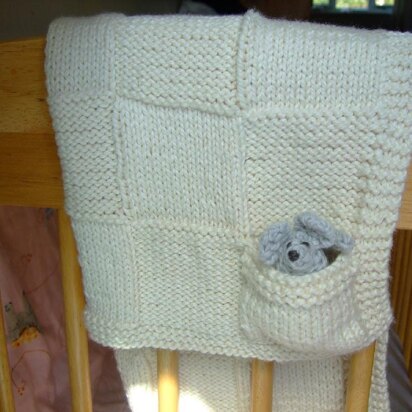 Simply Squared Baby Blanket with Peekaboo Mousie - knitting pattern