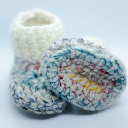 The Woodcamper Baby Booties