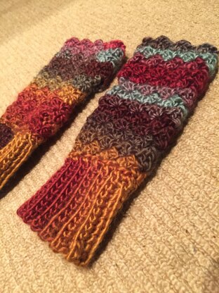 Jewel textured fingerless gloves