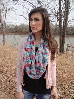 Coral Current Cowl