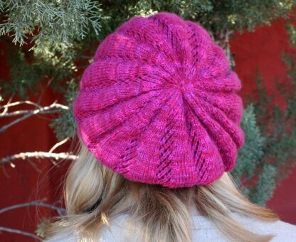 Raspberry Trellis Beret