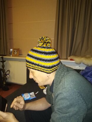 Crafty Bumble Bee Bobble Hat