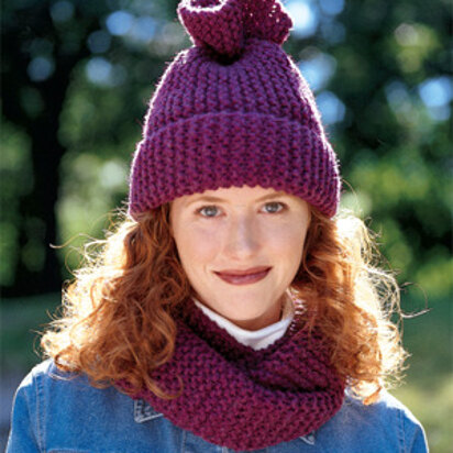 Tube Moebius Scarf and Hat in Lion Brand Wool-Ease Chunky - 1328