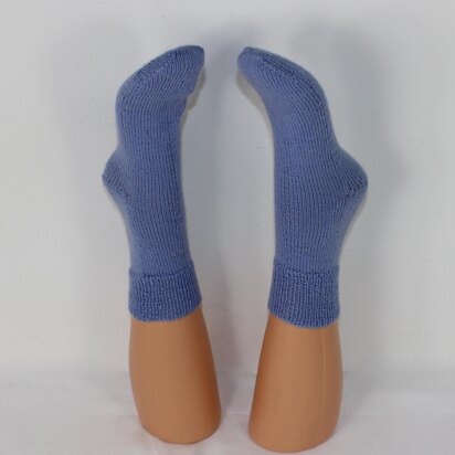 Ladies Simple Socks Circular - knitting pattern
