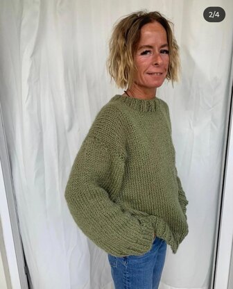 Oversized, simple sweater