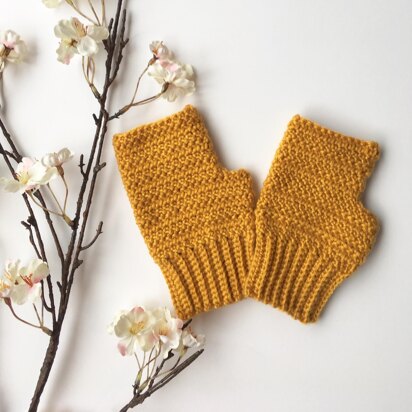 Honeysuckle Herringbone Mittens