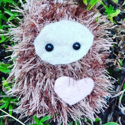 Squatchie!  Bigfoot Sasquatch or Yeti - knitting pattern