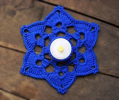 Snowflake tealight holder