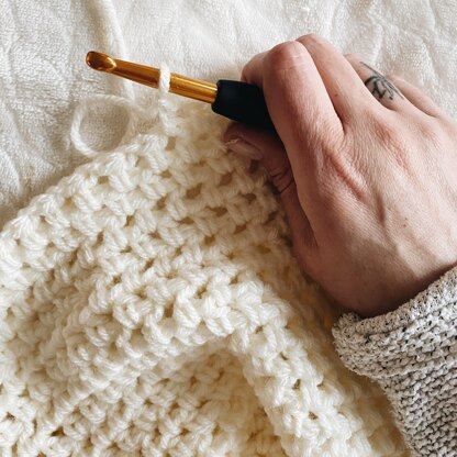 Crochet Pattern x The Blossom Throw