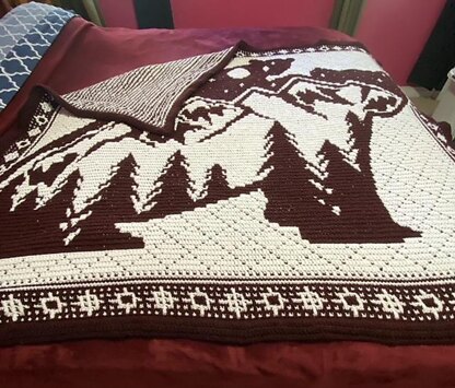 Wilderness Bears Reversible Mosaic Crochet Blanket