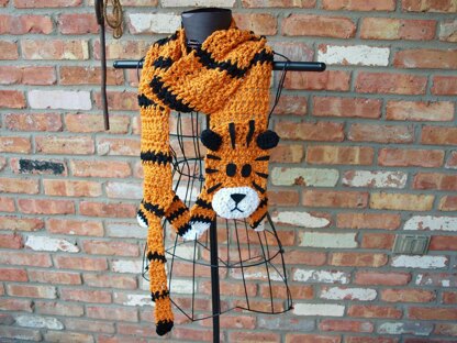 Crochet Tiger Scarf (Inspired by Hobbes)