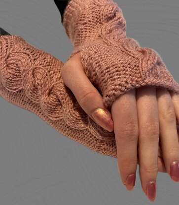 Simple Cable knit fingerless gloves