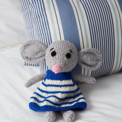 Melodie the French Mouse - knitting pattern
