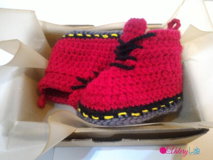 Knitted doc hot sale martens