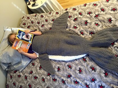 Shark Tail Blanket Crochet pattern by Crochet by Jennifer