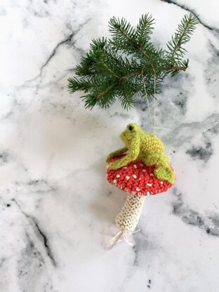 Frog on a toadstool ornament