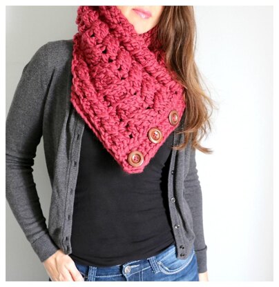 Caitlin's Cabled Cowl