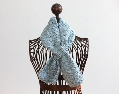 Lace Keyhole Scarf