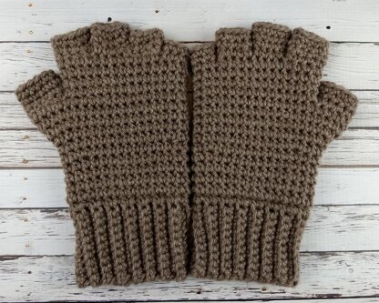 Men's Thermal Fingerless Gloves Crochet Pattern 