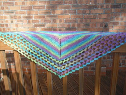 Bricks & Mortar Triangular Shawl