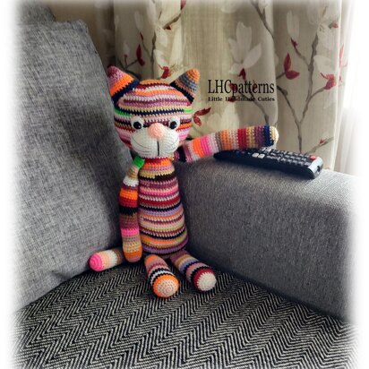 Scrap Yarn Cat Crochet Pattern