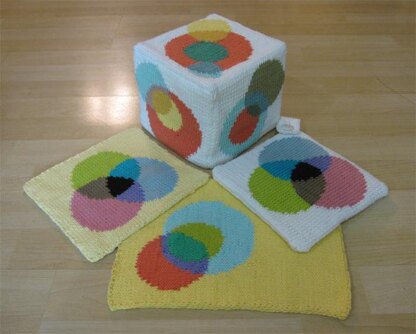 KGeometry: Cube Tea Cozy with Circles