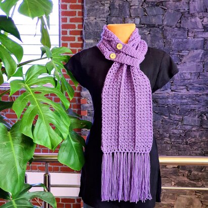 Buttoned ribbed scarf