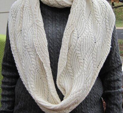 Haifa Brioche Cabled Cowl