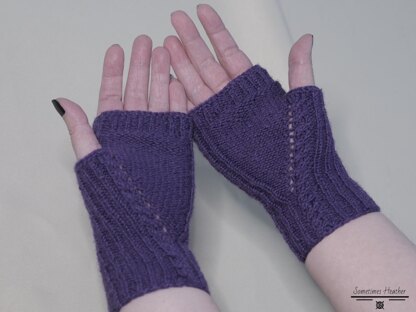 Full and Fingerless Lovelace Gloves