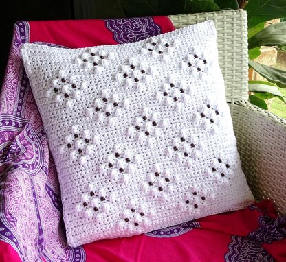 Crochet Diamond Beaded Cushion