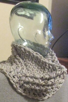 Cabled Diamonds Bulky Cowl