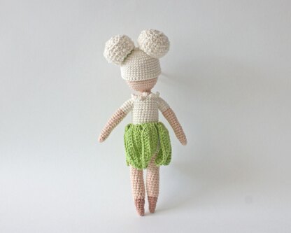 Carola, the crochet cauliflower fairy