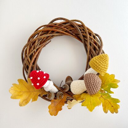 Crochet mushrooms pattern no sew Amigurumi keyring Autumn decor crochet ornament Car mirror hanger Bag charm keychain