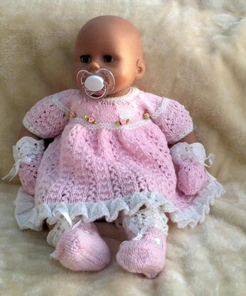 P87 Dolls Dress, Bootees and Mittens