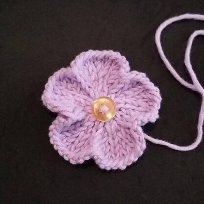 Basic knitted flower Knitting pattern by Adeline Too | LoveCrafts