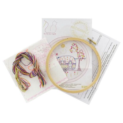 Un Chat Dans L'Aiguille Suzanne's Caravan Contemporary Printed Embroidery Kit