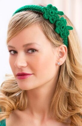 Shamrock Headband in Red Heart Super Saver Economy Solids - LW3560